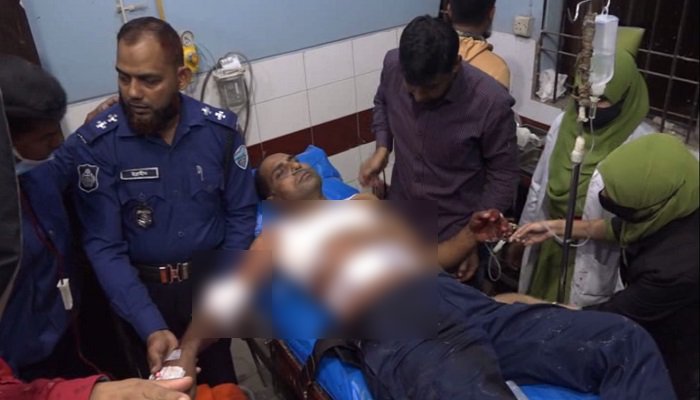 ব্রাহ্মণবাড়িয়ায় ছুরিকাঘাতে এসআই আহত