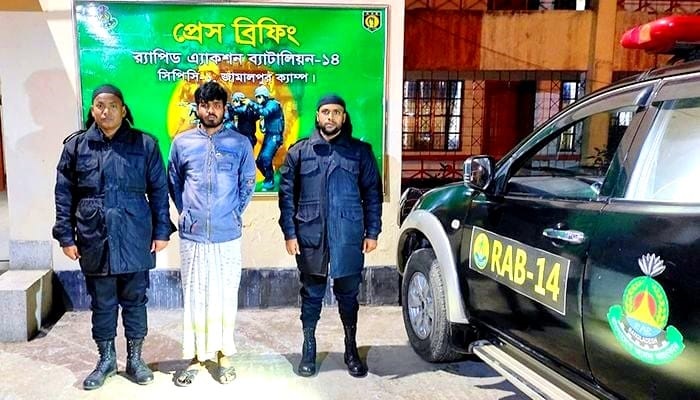 সরিষাবাড়ীতে ২ শুটারগানসহ যুবক গ্রেফতার
