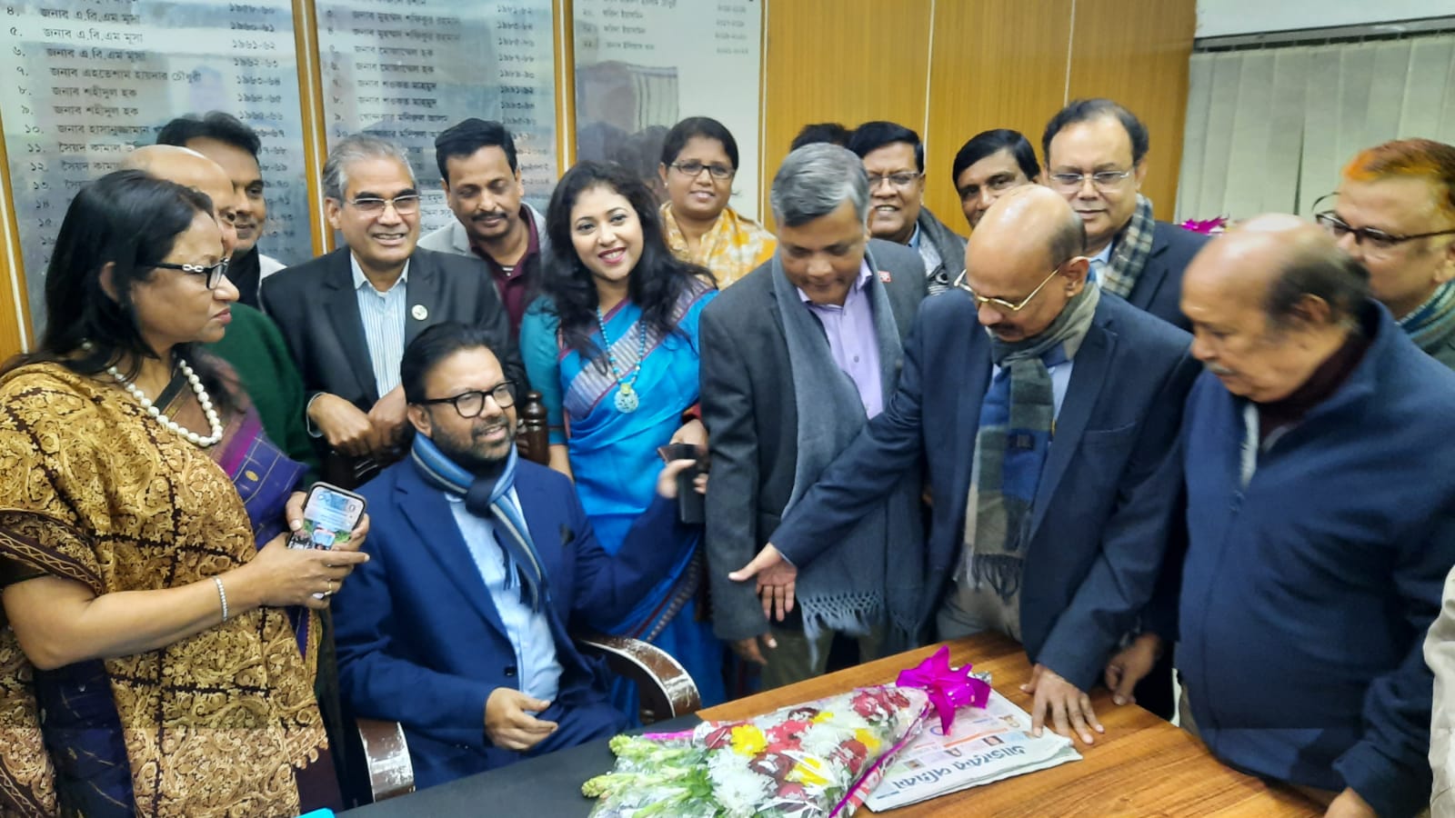 জাতীয় প্রেস ক্লাবের নতুন কমিটির দায়িত্ব গ্রহণ