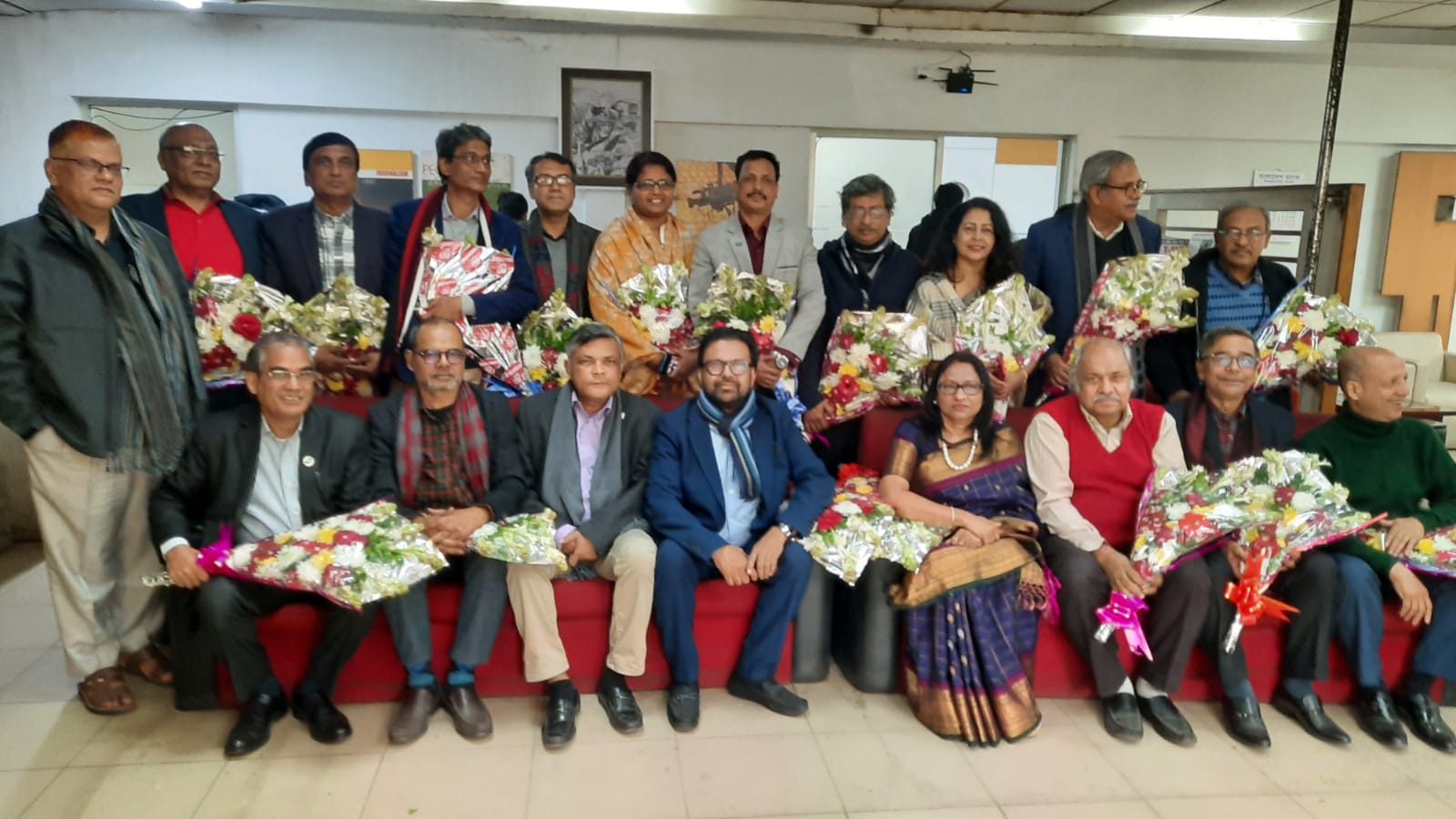 জাতীয় প্রেস ক্লাবের নতুন কমিটির দায়িত্ব গ্রহণ