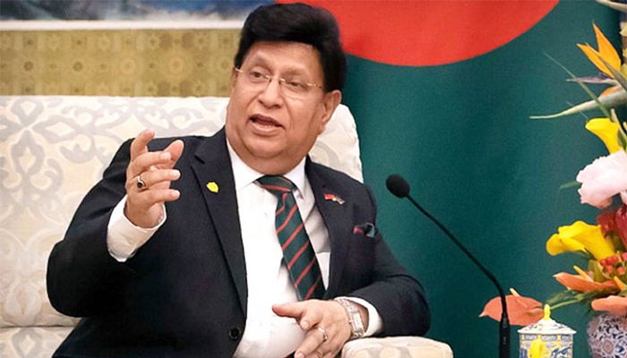 ভারসাম্যের কূটনীতির কারণে বিদেশি বন্ধুরা আসছেন