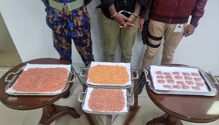 শাহজালালে ১৫ হাজার ইয়াবাসহ সৌদি প্রবাসী আটক