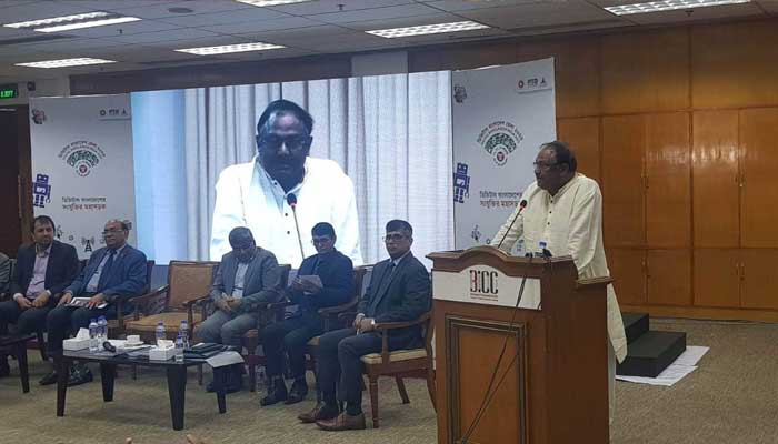 ডিজিটাল বাংলাদেশ এখন স্মার্ট বাংলাদেশের মহাসড়কে