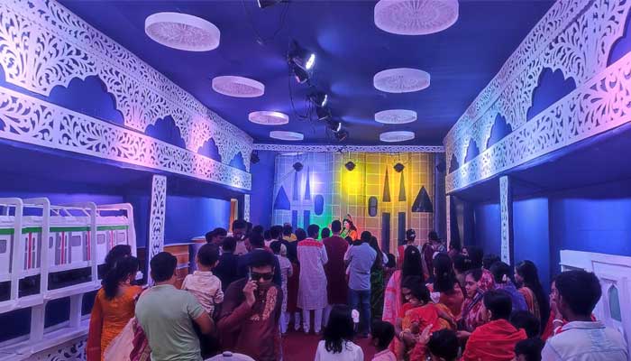 সরস্বতী পূজামণ্ডপ যেন সমৃদ্ধ বাংলাদেশ