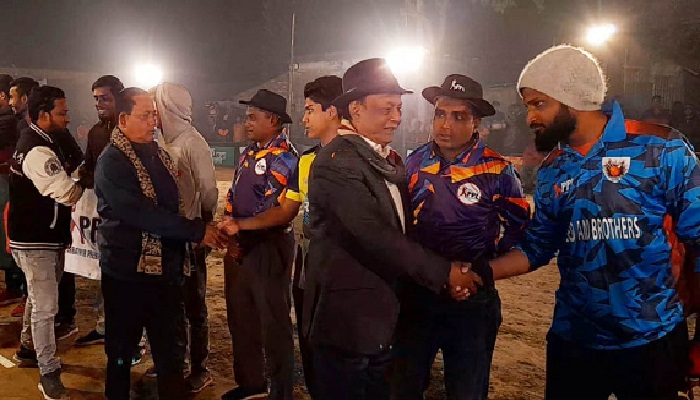 মেয়র আমজাদ হোসেন পার্বতীপুর প্রিমিয়ার লীগের উদ্বোধন