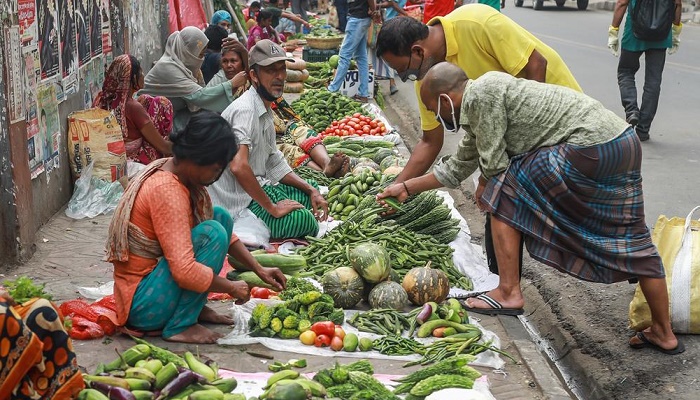 বেড়েছে জীবনযাত্রার ব্যয়, সংকটে মধ্যবিত্ত