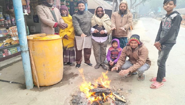 শীতে কাঁপছে আলফাডাঙ্গাবাসী
