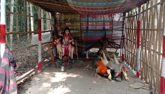 নগরকান্দায় রাতে প্রতিমা ভাঙচুর