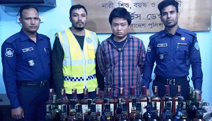 পানছড়িতে সিএনজি, ভারতীয় মদসহ আটক ১