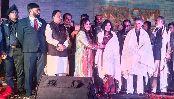 মমতাজের বাড়িতে ৩ দিন ব্যাপী মধুর মেলা