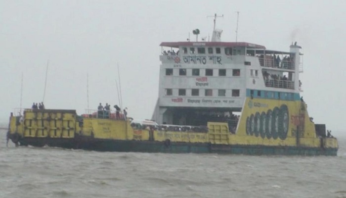 ৩ ঘণ্টা পর দৌলতদিয়া-পাটুরিয়া নৌরুটে ফেরি চলাচল শুরু