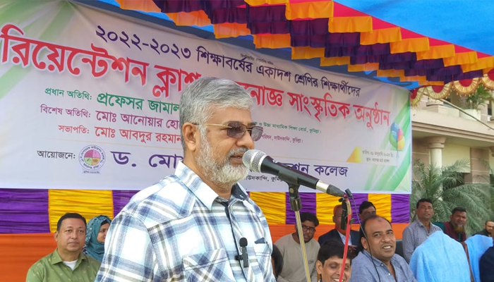 বর্ণিল আয়োজনে ড. মোশাররফ ফাউন্ডেশন কলেজে নবীনবরণ