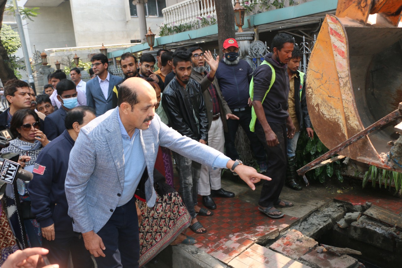 অভিজাত এলাকায় পয়ঃবর্জ্যের অবৈধ সংযোগ দুঃখজনক