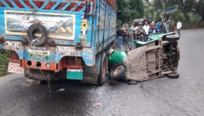 ভাটারায় ট্রাকের ধাক্কায় সিএনজি চালক নিহত
