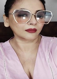 ঢাকায় ভালোবাসা পেয়ে আপ্লুত শ্রীলেখা