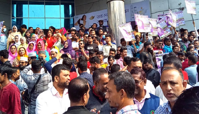 বিএনপির পদযাত্রা: বাড্ডায় জড়ো নেতাকর্মীরা