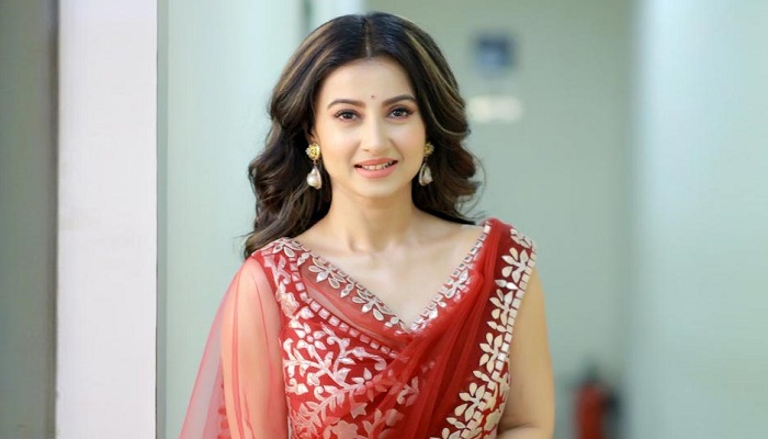 ‘মৃণাল সেন’র স্ত্রী হচ্ছেন মনামী