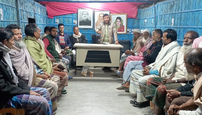 তিতাসে চুরি-ডাকাতি প্রতিরোধে রাত জেগে পাহারা