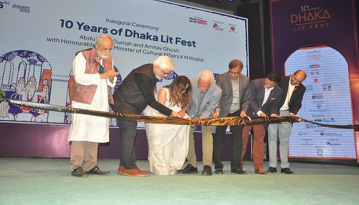 কুয়াশামাখা শীতে ১০ম লিট ফেস্টের উদ্বোধন