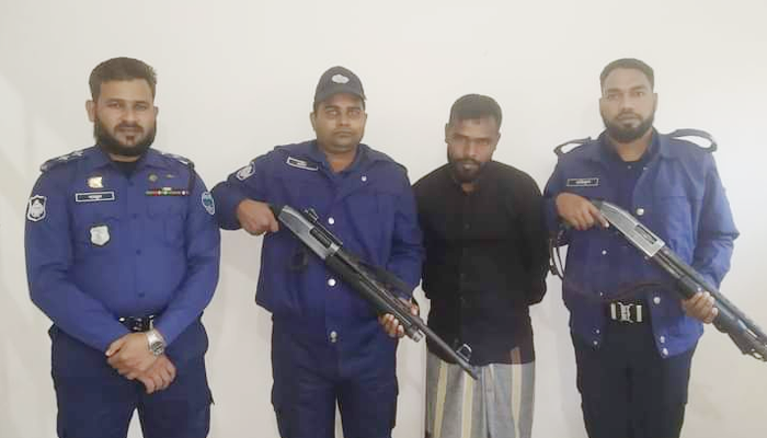 রামগড়ে বিয়ে বাড়ি থেকে ধর্ষণ মামলার আসামি গ্রেপ্তার