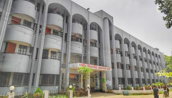 হল পরিচালনায় অপারগতা প্রকাশ, অতঃপর নতুন প্রভোস্ট