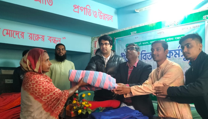 ‘পাঠান’ সিনেমা দেখতে গিয়ে মার খেলেন শাহরুখ ভক্ত