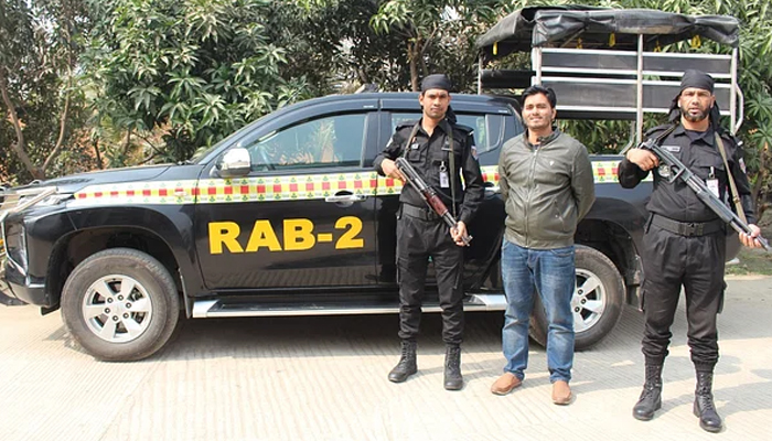 ১১ বছর ধরে পলাতক হিযবুত তাহরীরের নেতা যাত্রাবাড়ী থেকে গ্রেপ্তার: র্যাব
