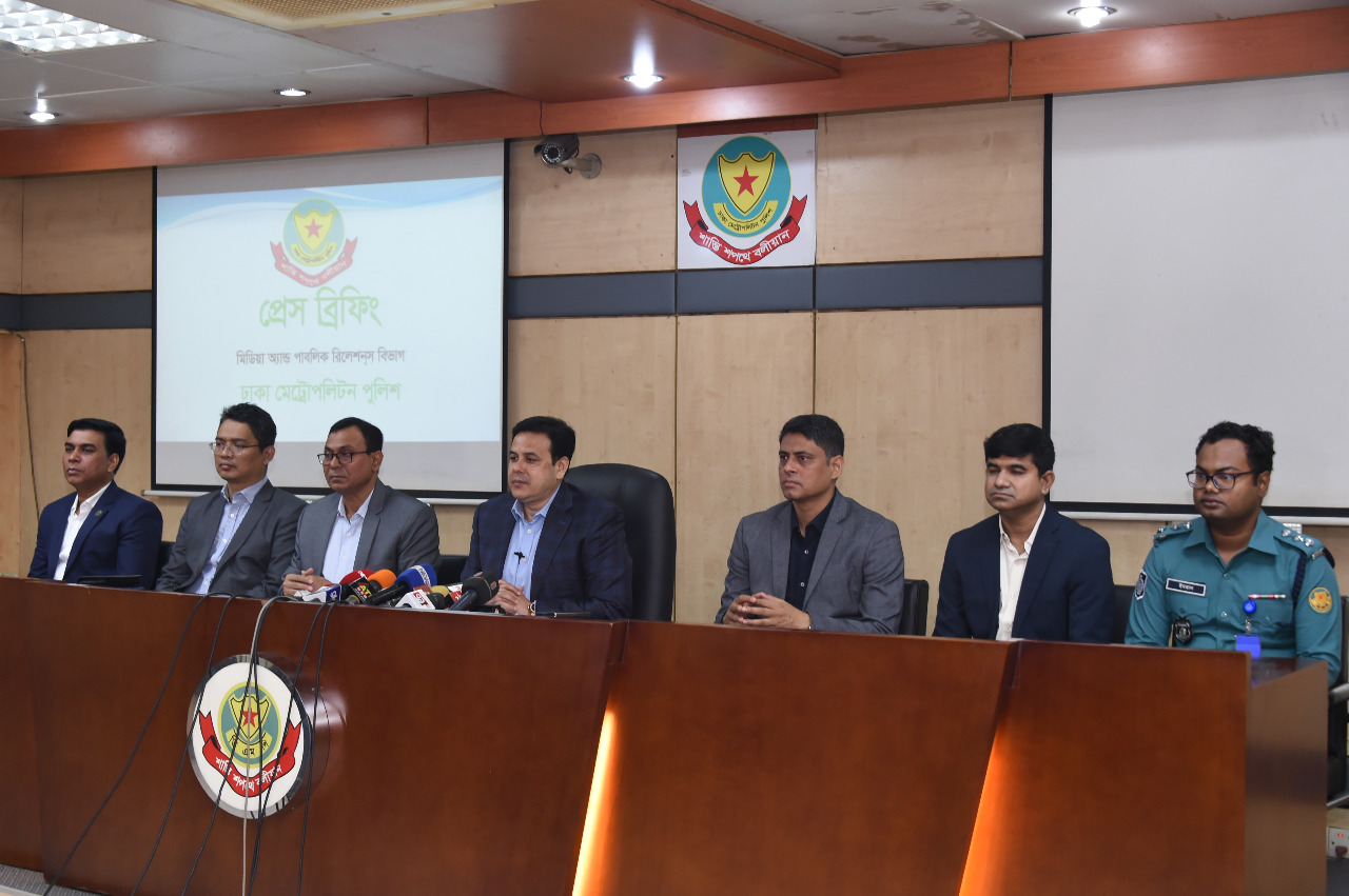 দেশে সশস্ত্র জিহাদের পরিকল্পনা করছিল জঙ্গিরা