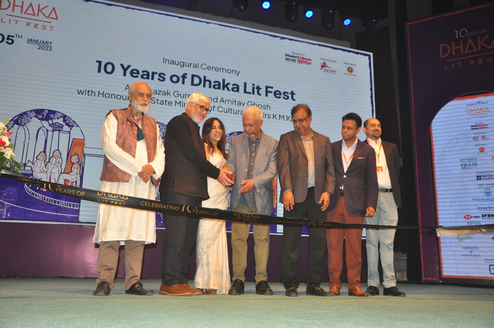 কুয়াশামাখা শীতে ১০ম লিট ফেস্টের উদ্বোধন