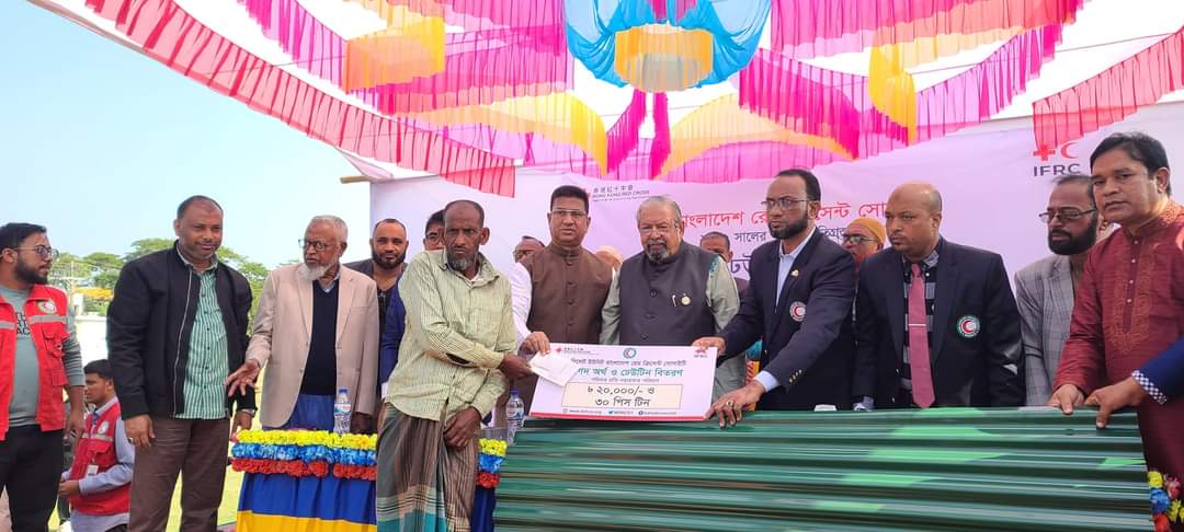 স্মার্ট বাংলাদেশ গড়তে কারিগরি শিক্ষার ওপর গুরুত্ব দিতে হবে