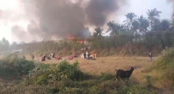 শূন্য রেখা ছাড়ছে রোহিঙ্গারা