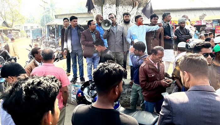 নাটোরে বিএনপির কর্মসূচিতে হামলা, আহত ২০