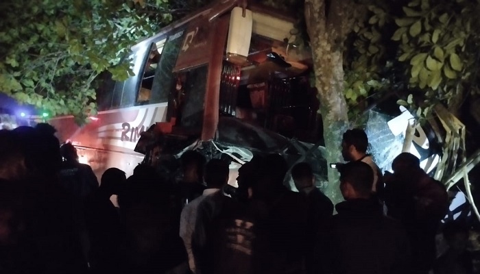 গাইবান্ধায় ত্রিমুখী সংঘর্ষে হতাহত ৭