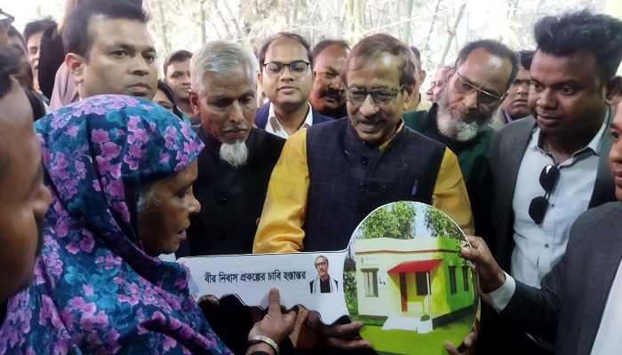 ষড়যন্ত্র করে সরকারের উন্নয়ন বাধাগ্রস্ত করা যাবে না