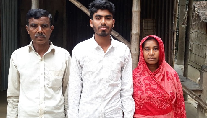 দা‌রিদ্রতা দমা‌তে পা‌রেনি অদম্য শামীমকে, পে‌য়ে‌ছে জি‌পিএ-৫
