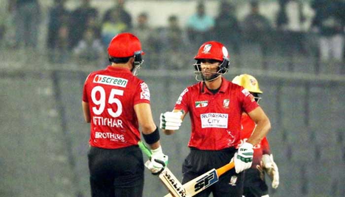 বিপিএল: মুগ্ধর বোলিংয়ে হারল বরিশাল