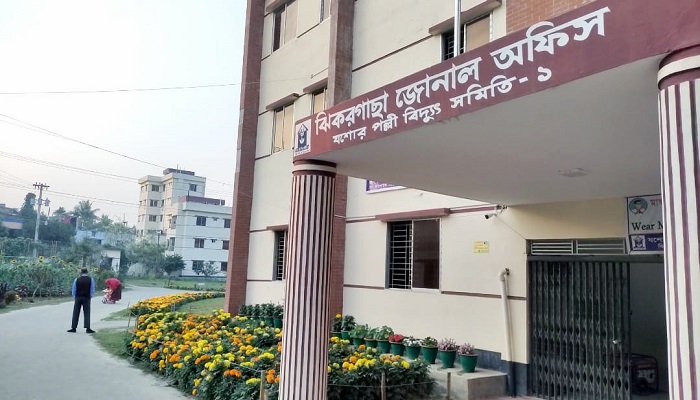 বিদ্যুৎ অফিস যেন ‘এক টুকরো ফুলের বাগান’
