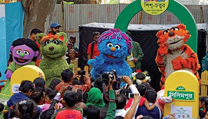শিশুপ্রহরের সিসিমপুরে শিশুদের ঢল