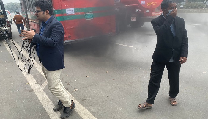 ১৫ গাড়ি ও ৪ প্রতিষ্ঠানকে অর্ধলাখ টাকা জারিমানা
