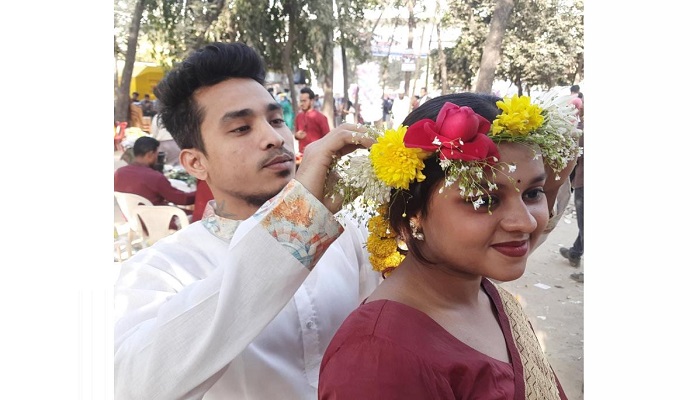 আজ বিশ্ব ভালোবাসা দিবস