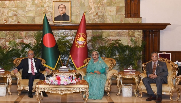 আবদুল হামিদের সঙ্গে নবনির্বাচিত রাষ্ট্রপতির সাক্ষাৎ