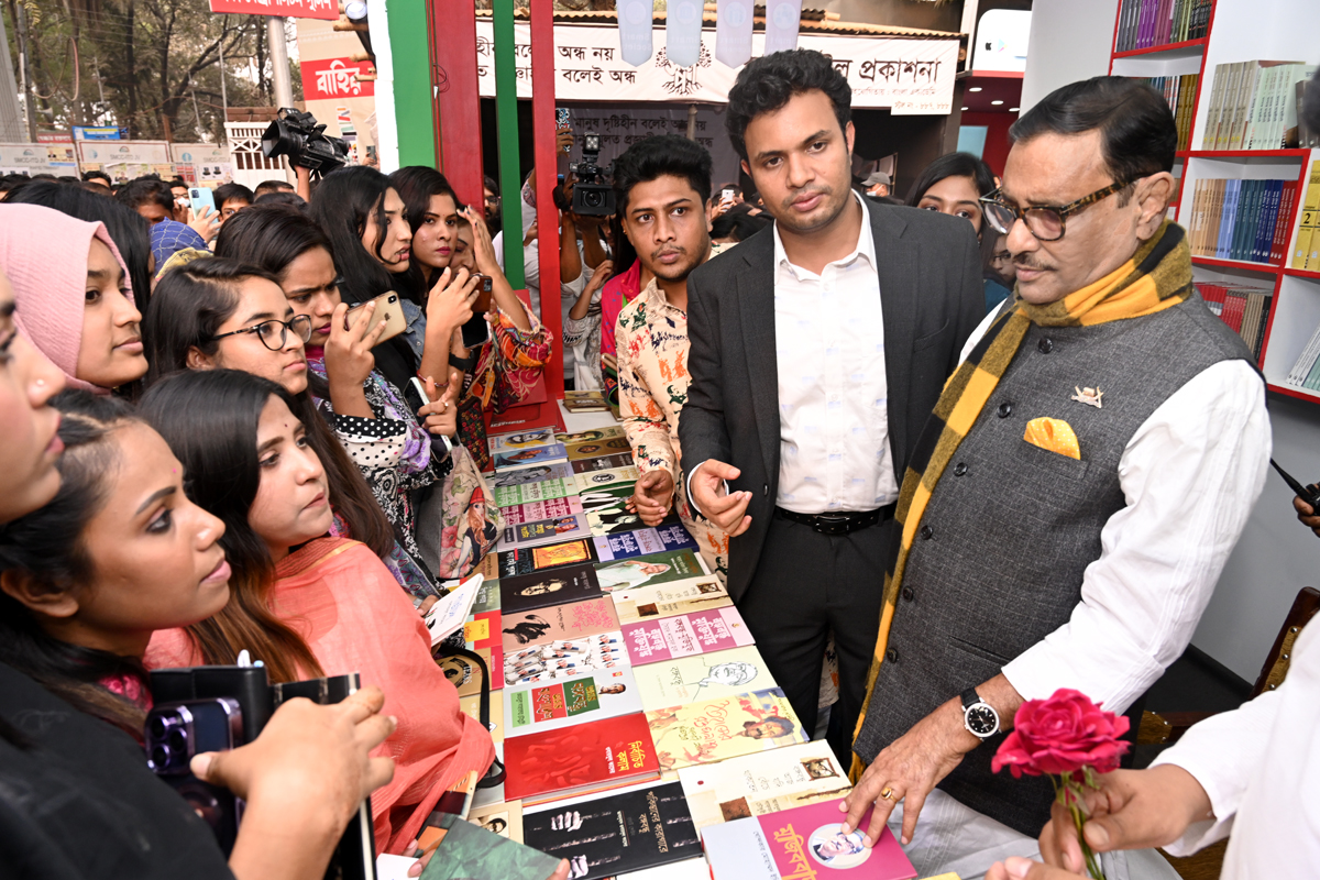 জাহারা মিতুর কাব্যের মোড়ক উল্টালেন ও. কাদের