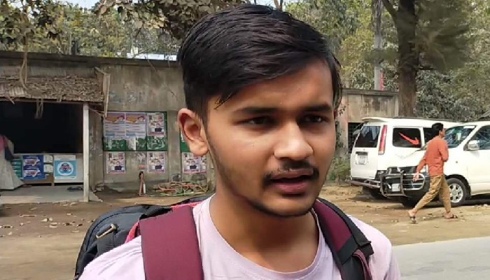 পায়ে হেঁটে ৩৮ জেলা ঘুরে মেহেরপুরে ভারতীয় যুবক