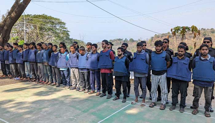 ‘হিজরতকারী’ জঙ্গিদের মধ্যে গ্রেপ্তার ২৫: র্যাব