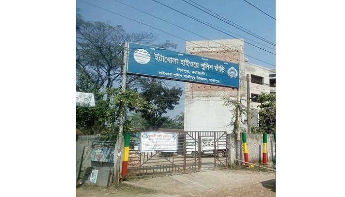 দাউদকান্দিতে অজ্ঞাত গাড়ি চাপায় নারীর মৃত্যু