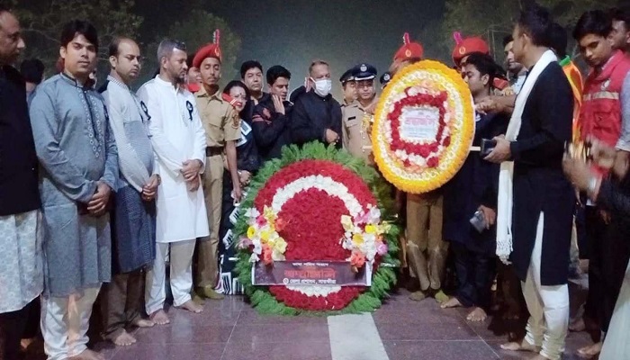 সাতক্ষীরায় বিনম্র শ্রদ্ধা আর ভালবাসায় ভাষা শহিদদের স্মরণ