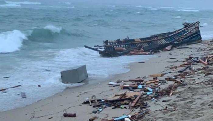 ইতালি উপকূলে নৌকাডুবি, নিহত বেড়ে ৬০