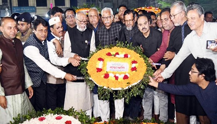 দেশব্যাপী ভাষাশহীদদের সর্বস্তরের মানুষের শ্রদ্ধা