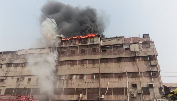 রাজধানীতে টেক্সটাইল মিলে অগ্নিকাণ্ড