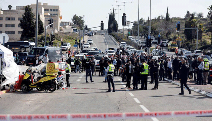 ফিলিস্তিনির গাড়ি চাপায় ২ ইসরাইলি নিহত